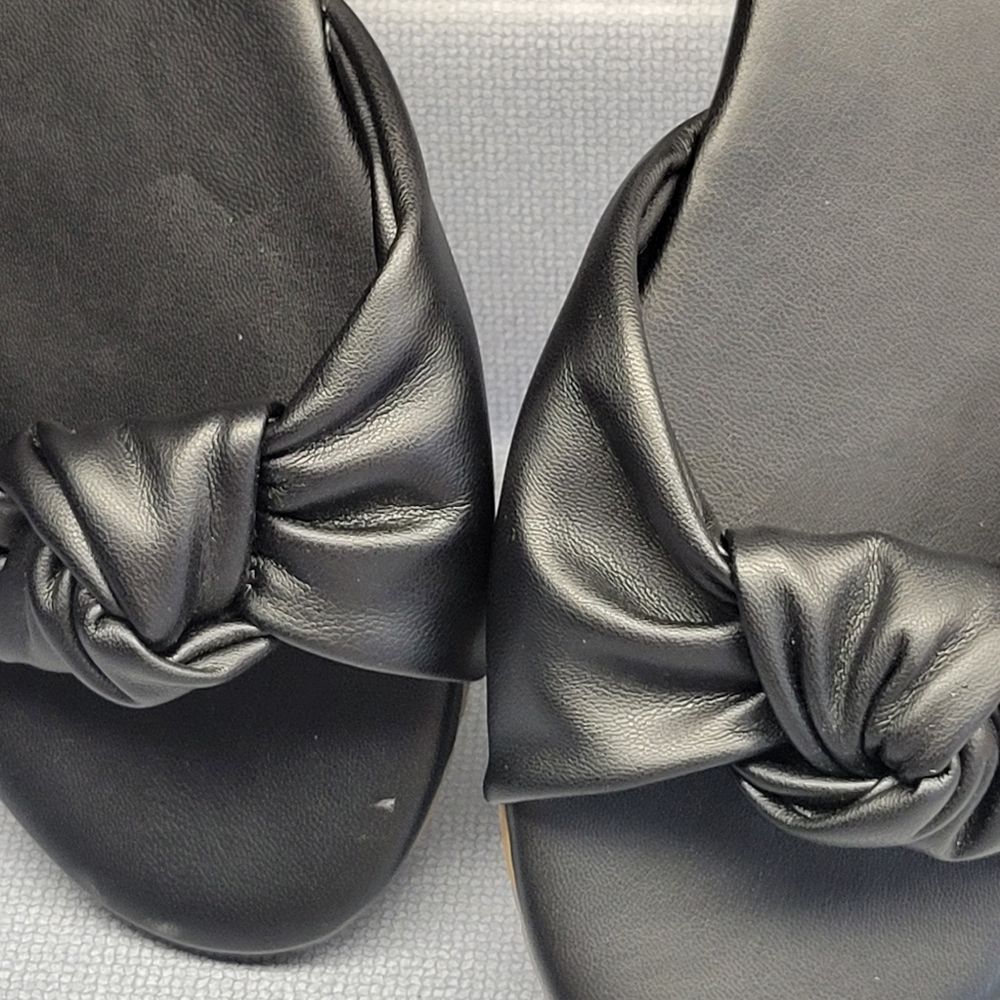 Black Lauren Conrad Summer Sandals - 9 - Picture 2 of 6